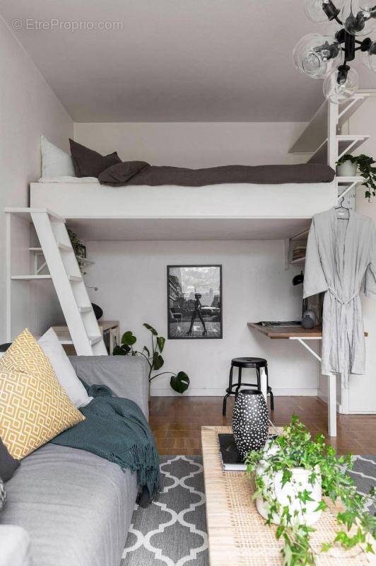 Appartement à SURESNES