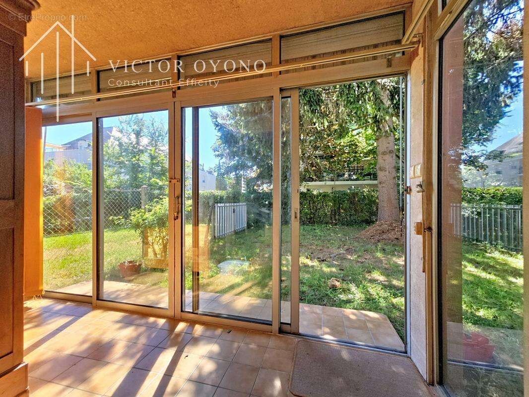 Appartement à SAINT-CYR-SUR-LOIRE