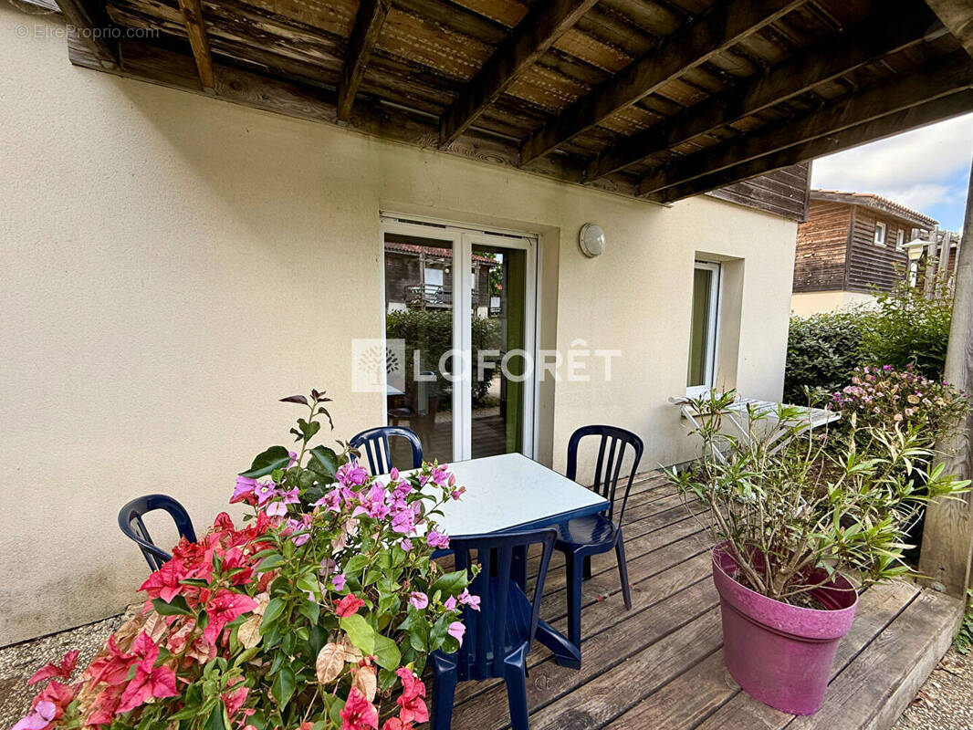 Appartement à AUREILHAN
