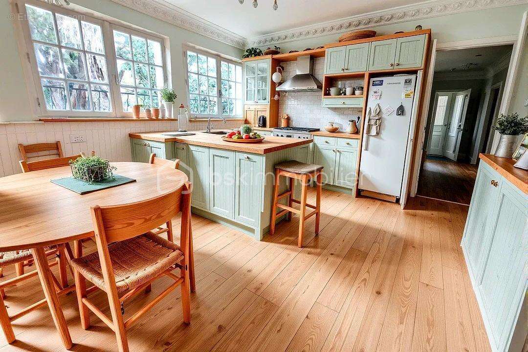 Maison à SERRES-CASTET