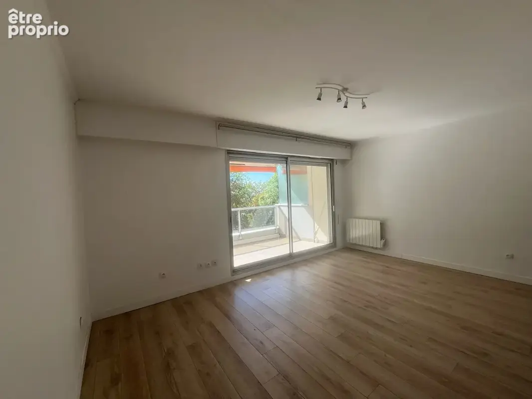 A vendre 2p 45m2 vue jardin balcon les hesperides val de beaute - photo 4