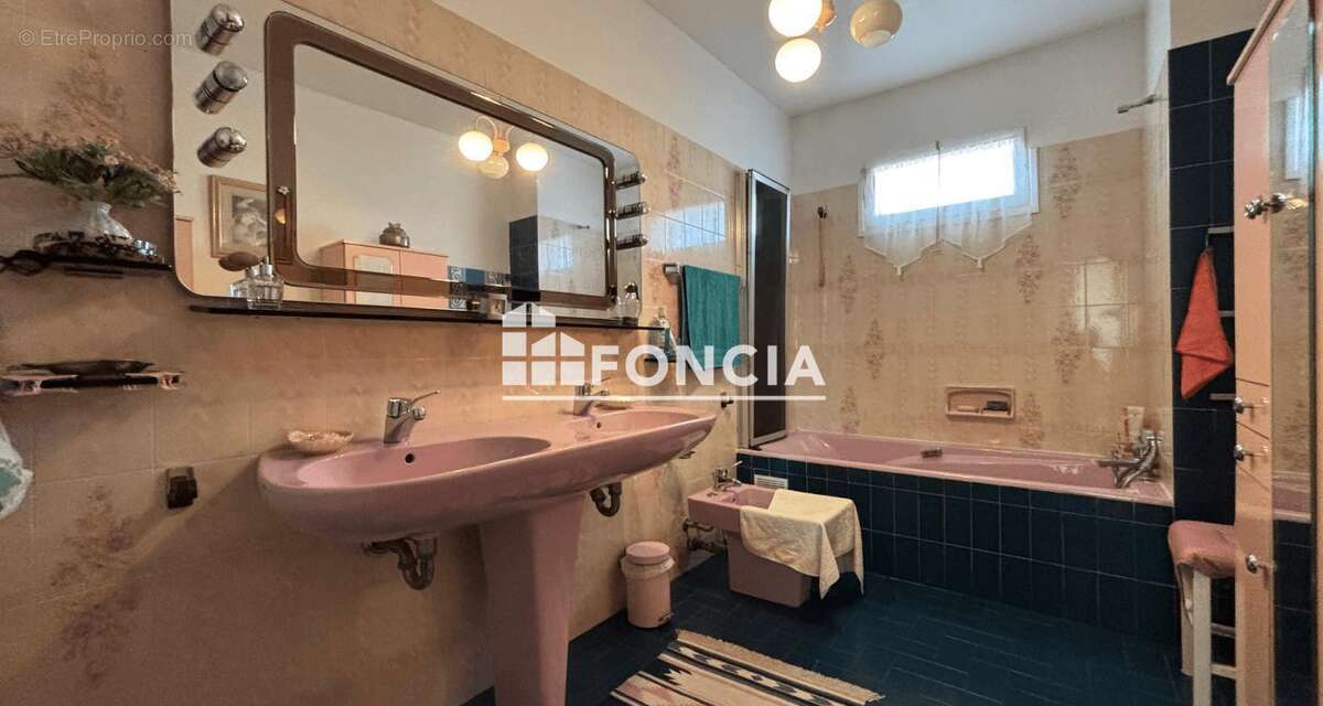 Appartement à HYERES