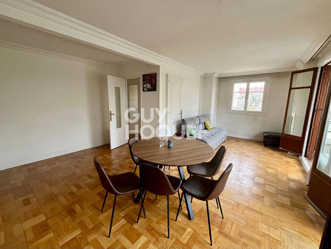 Appartement à ROSNY-SOUS-BOIS