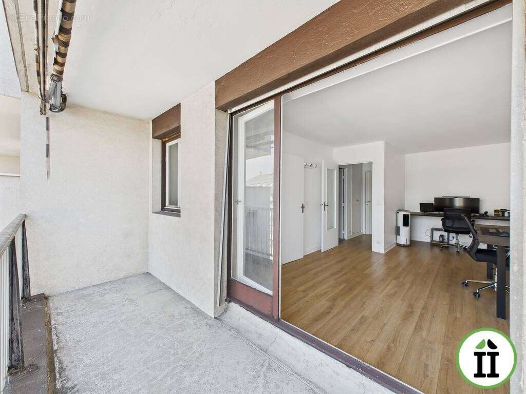 Appartement à ROSNY-SOUS-BOIS
