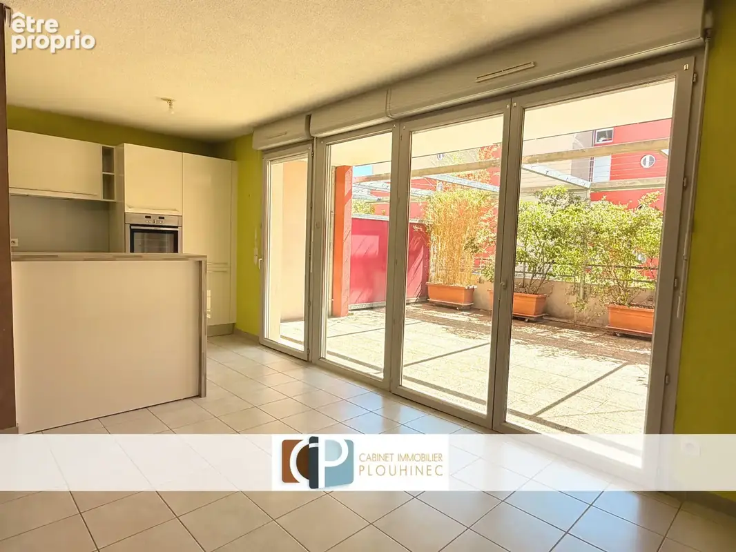 Rare: Appartement T3 avec ascenseur, terrasse et garage. - photo 9