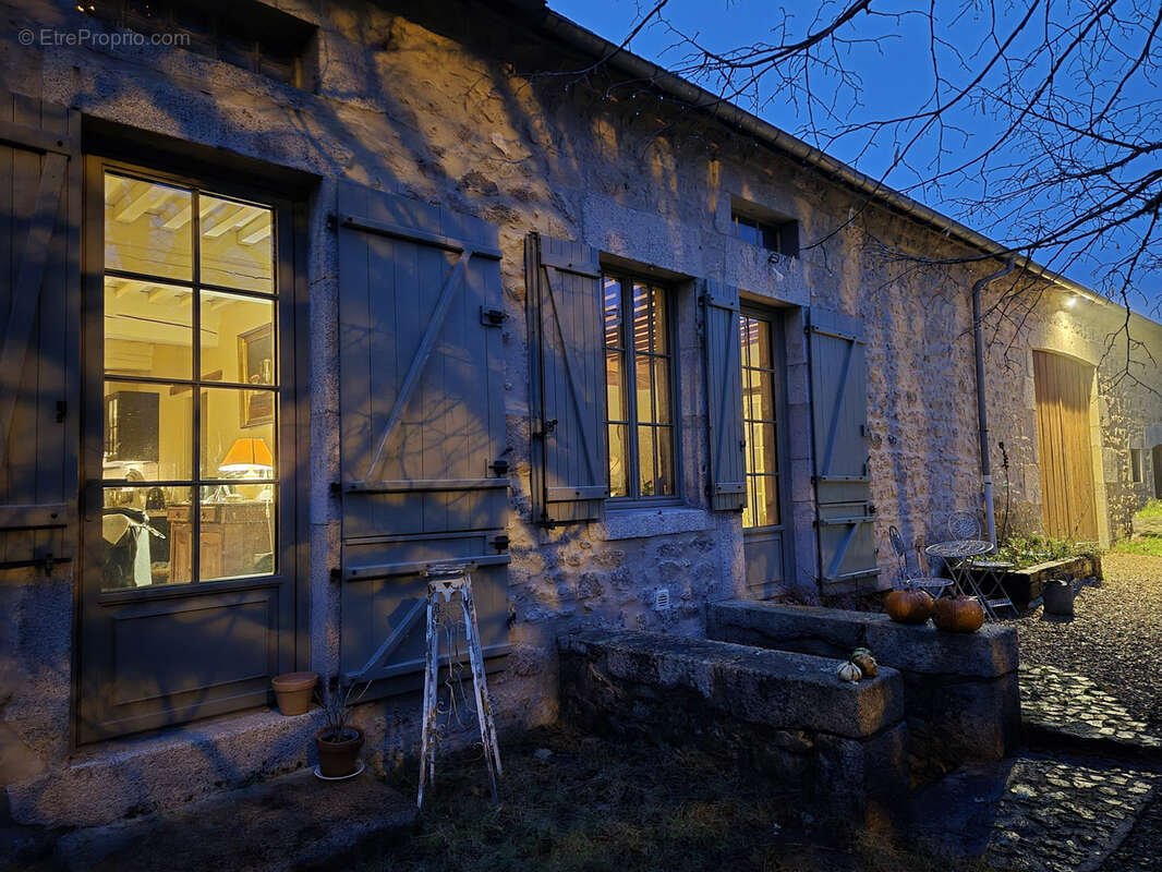 Maison à DUN-LES-PLACES