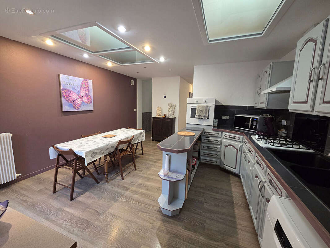 Maison à SAINT-QUENTIN