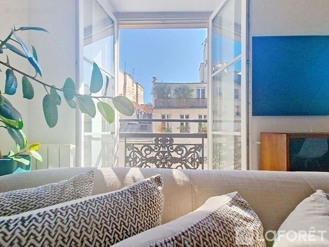 Appartement à PARIS-2E