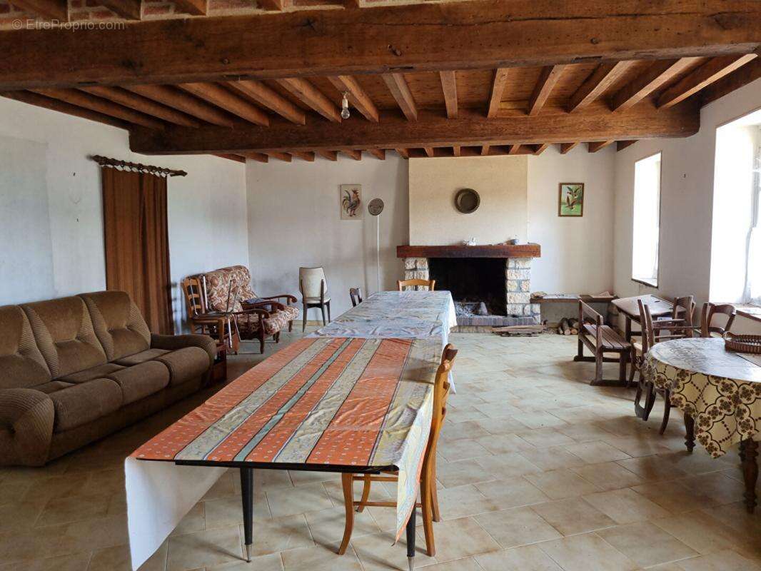 Maison à BOUZY-LA-FORET