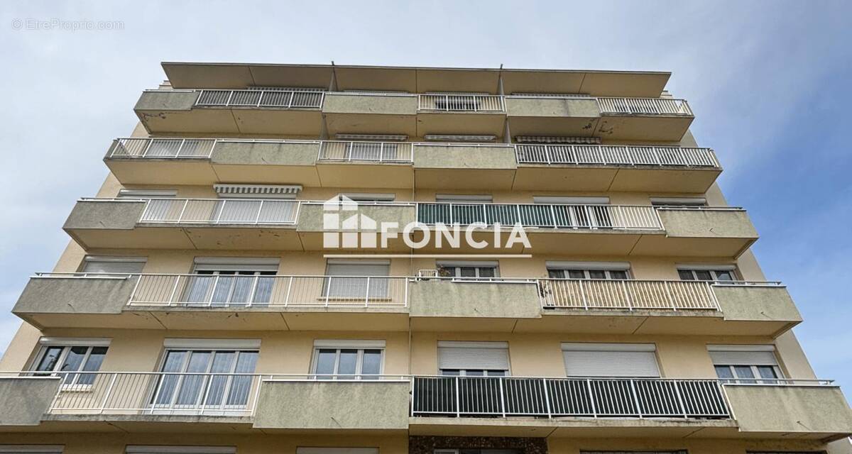 Appartement à LE COTEAU