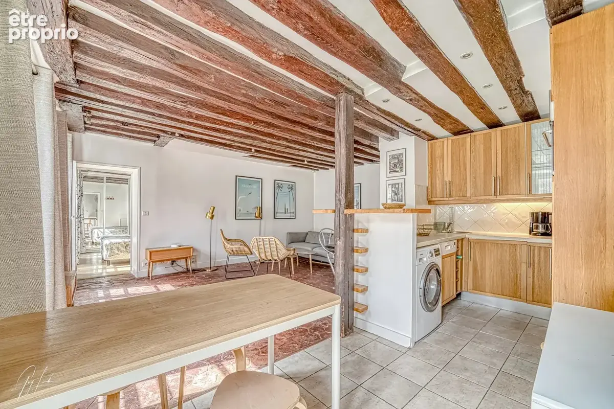 Paris 7ème Rue Saint Dominique - 3 pièces 57m² Sud - photo 3