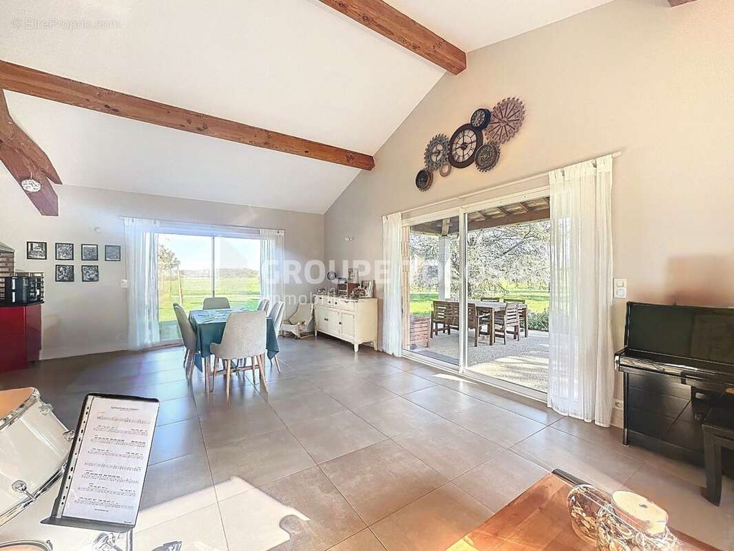 Maison à SAINT-SULPICE