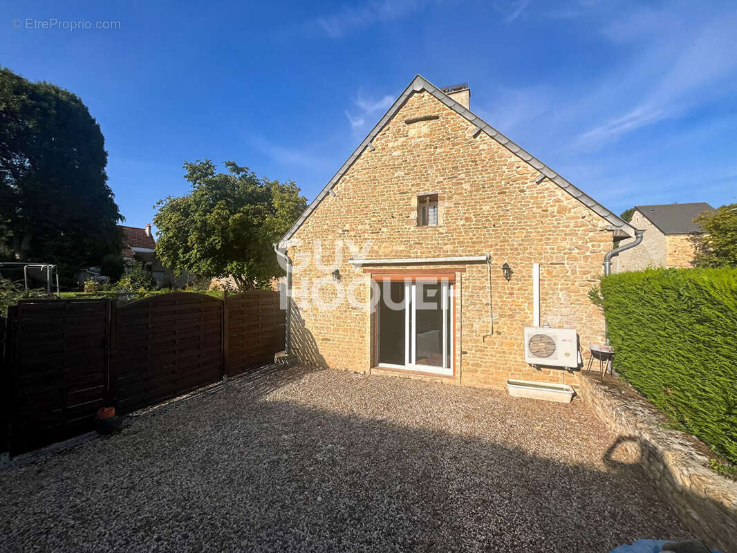 Maison à SAINT-MARTIN-DE-FONTENAY