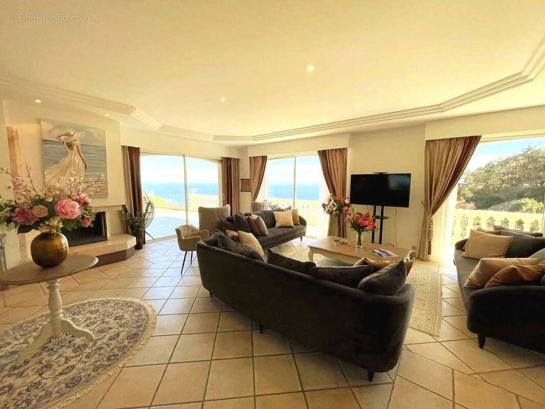 Maison à THEOULE-SUR-MER