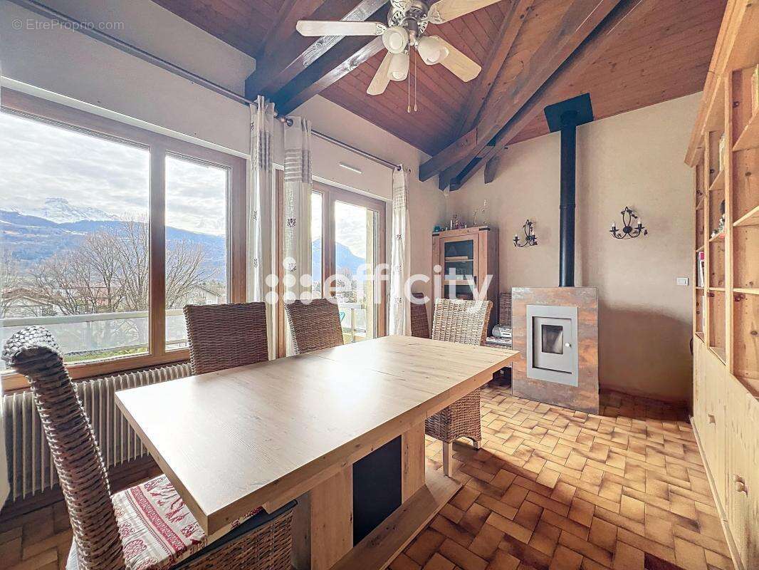 Appartement à MARIGNIER