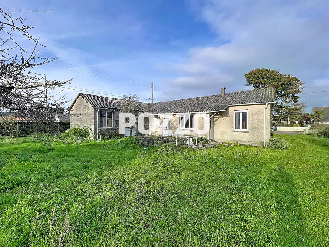 Maison à AGON-COUTAINVILLE