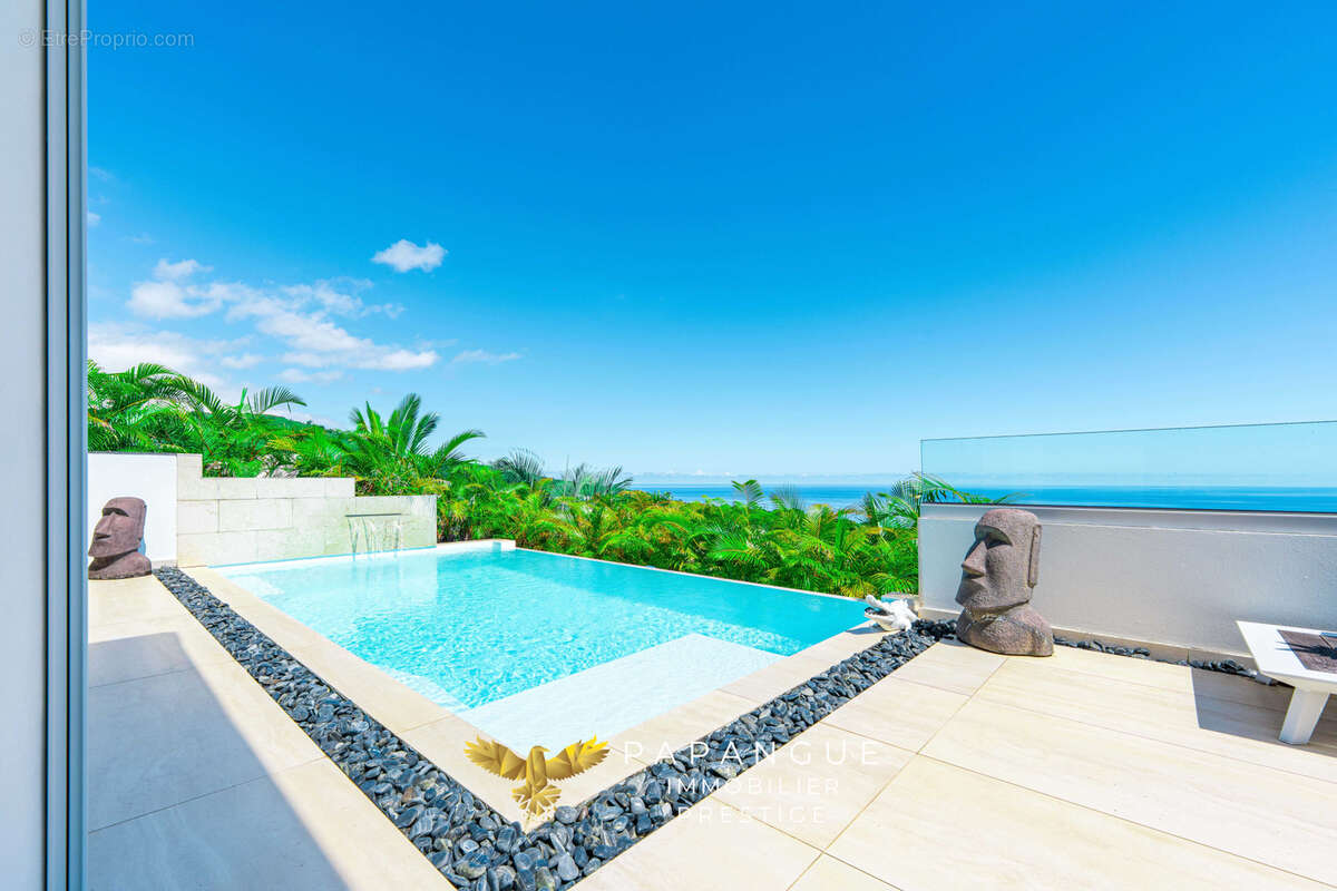 Maison à SAINT-DENIS