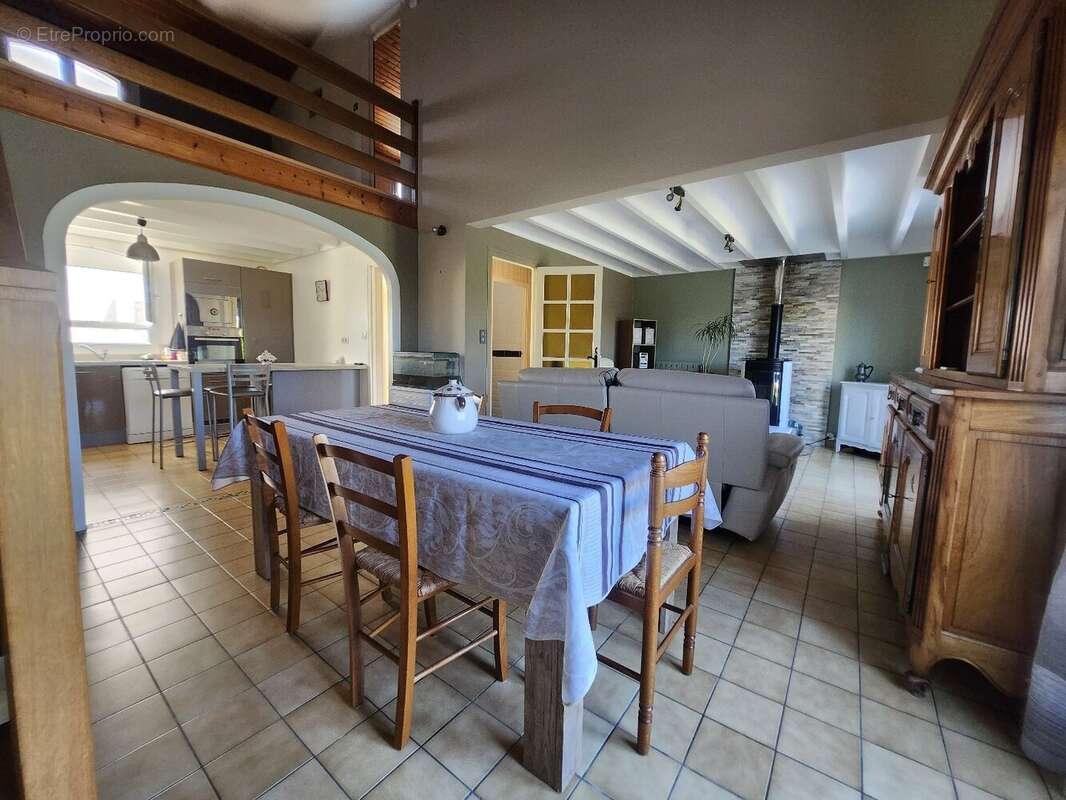 Maison à LES METAIRIES