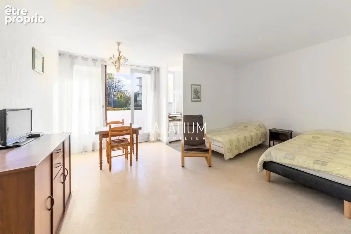 Appartement à GREOUX-LES-BAINS