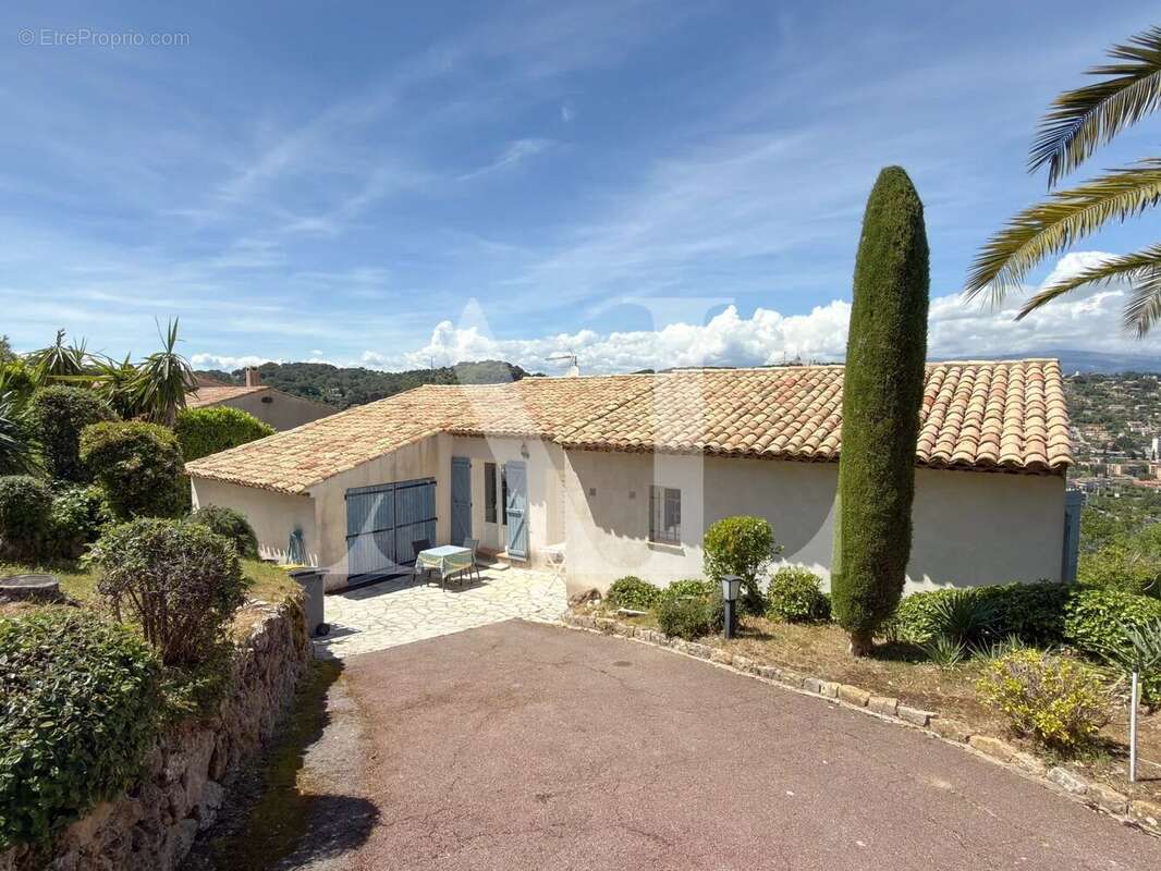 Maison à VALLAURIS