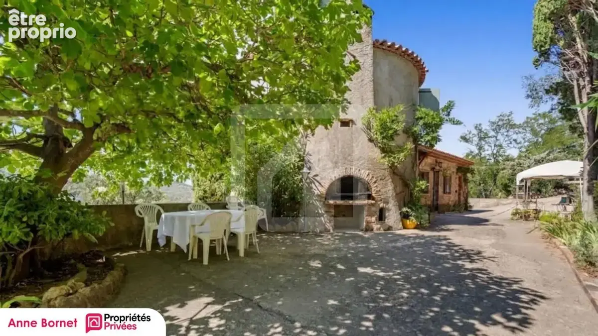 Bastide 7 pièces avec piscine et terrain de 13000 m2 - Massif de l'Estérel - photo 3