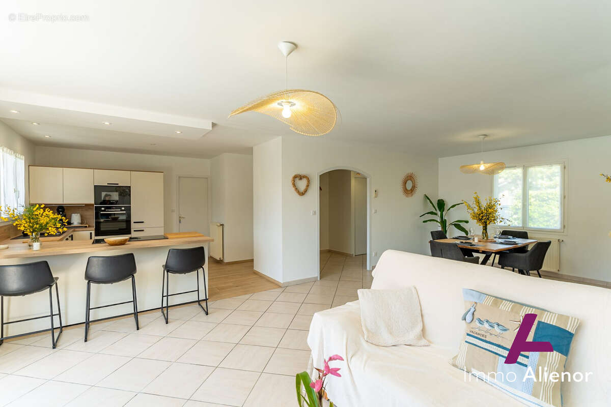 Maison 134 m² à Audenge  - photo 4