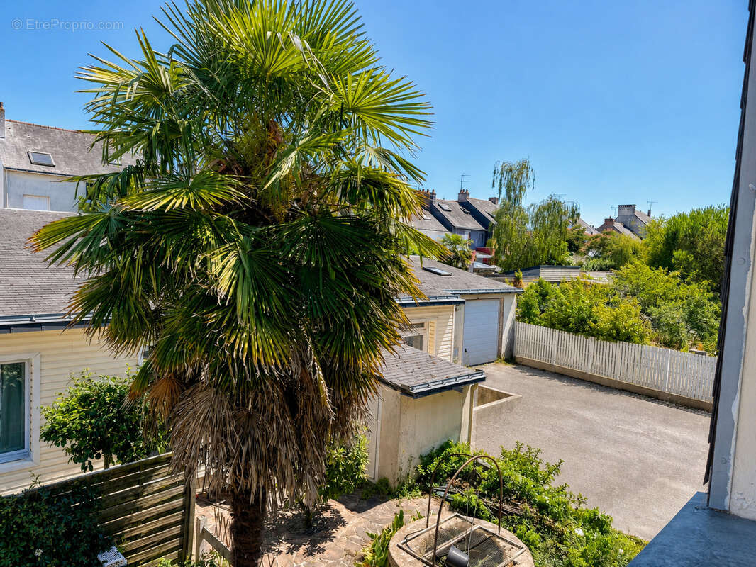 Appartement spacieux de 107 m2 - emplacement privilélégié et cadre de vie agréable - photo 2