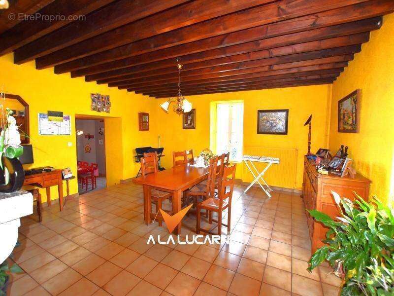 Maison à MONCOUTANT