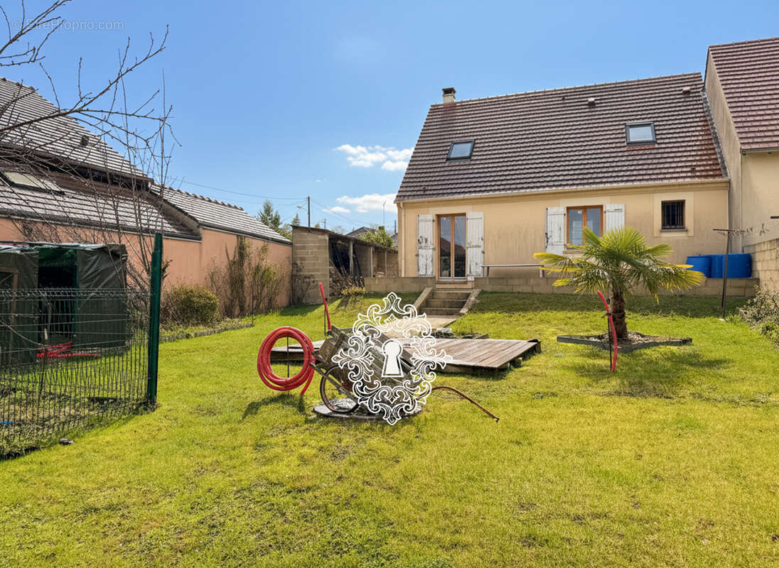 Maison à DONNEMARIE-DONTILLY