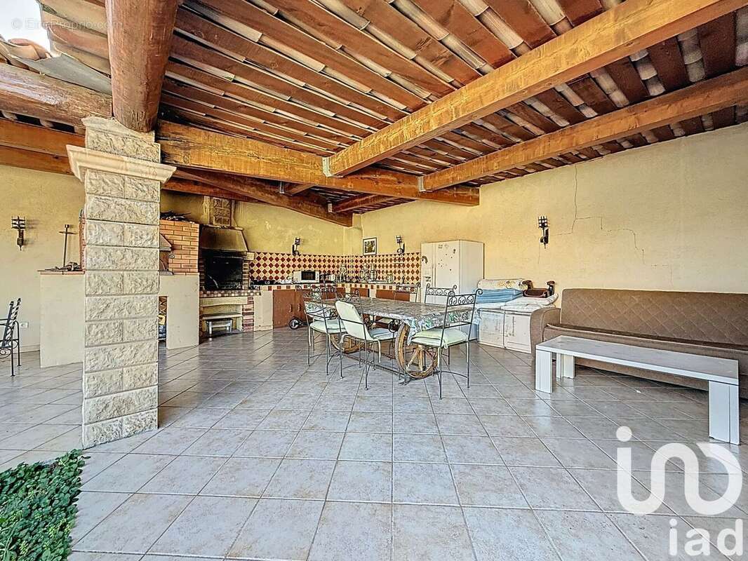 Photo 3 - Maison à SAINT-VICTORET