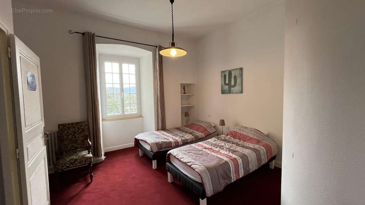 Maison à SAINT-LAURENT-LES-TOURS