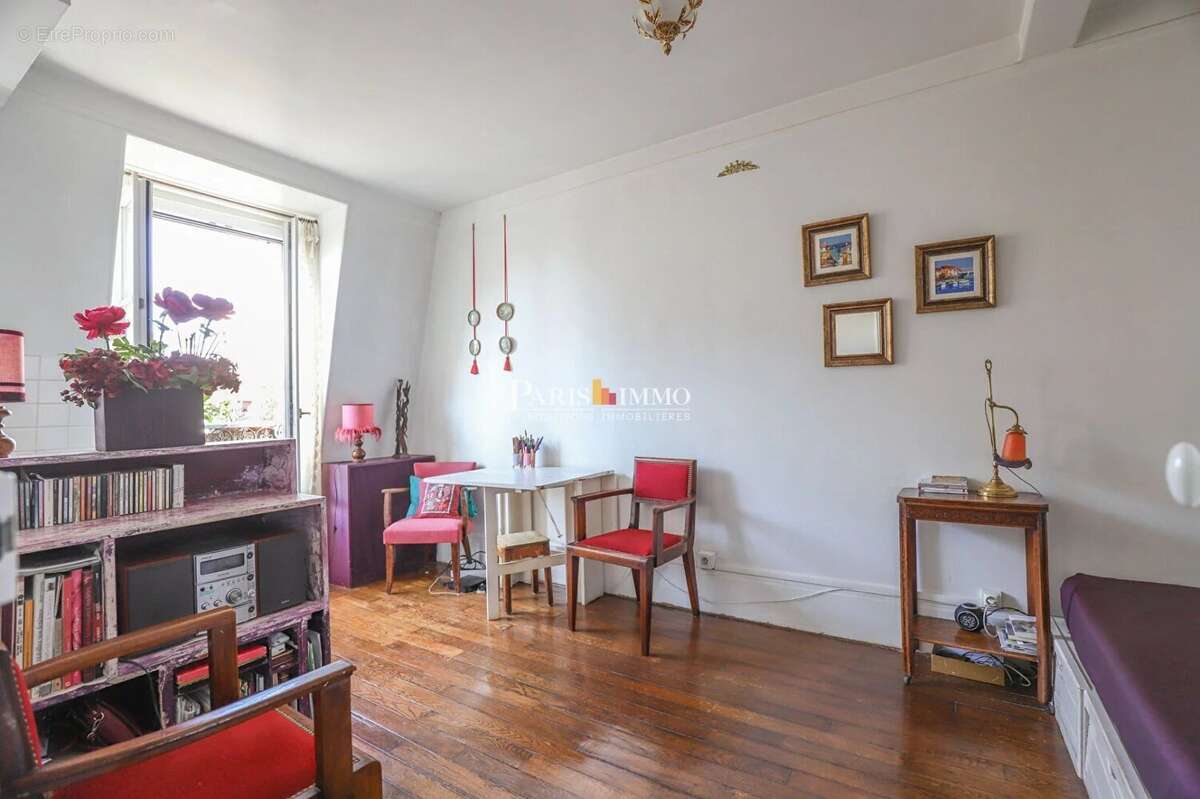 Appartement à PARIS-17E