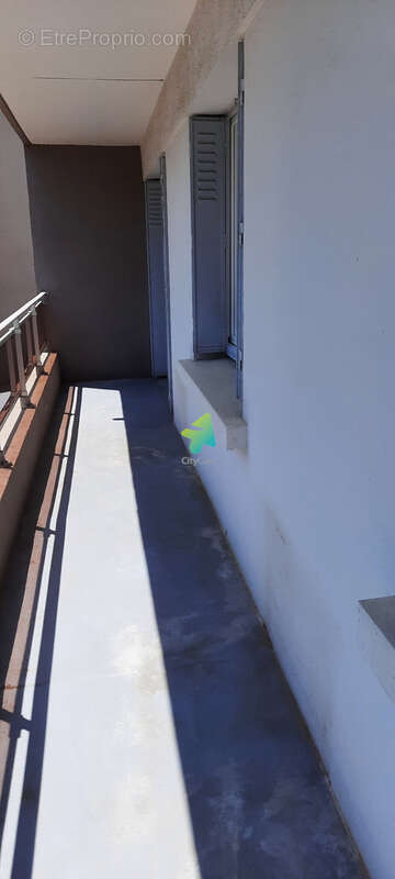 Appartement type 4, balcon, parking et cave - photo 11