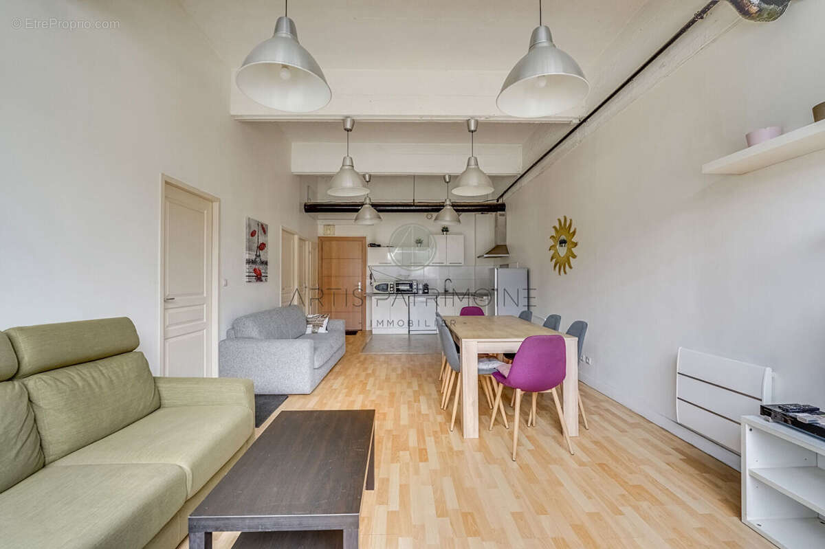 Appartement à LES LILAS