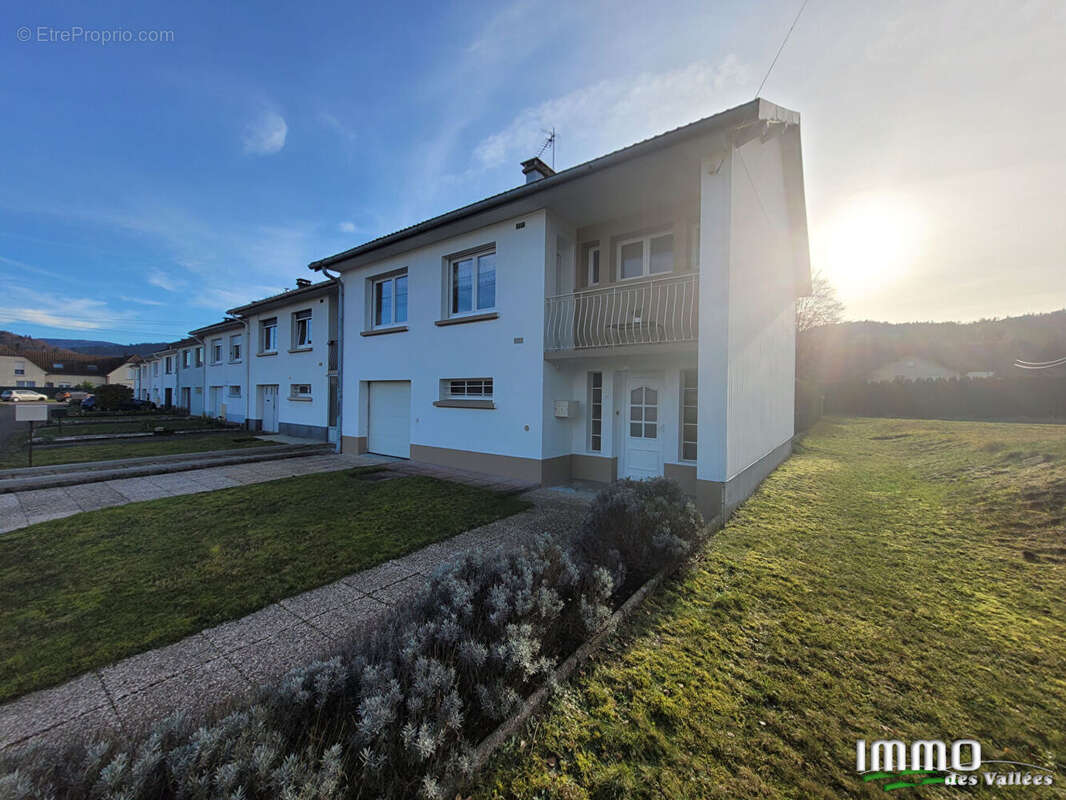 Maison à LE THILLOT