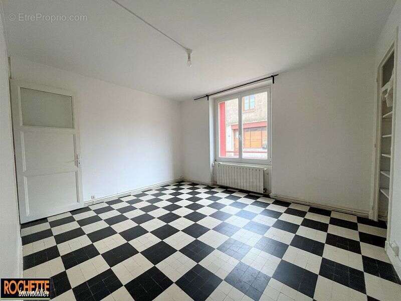 Maison 148 m² à Neulise  - photo 3