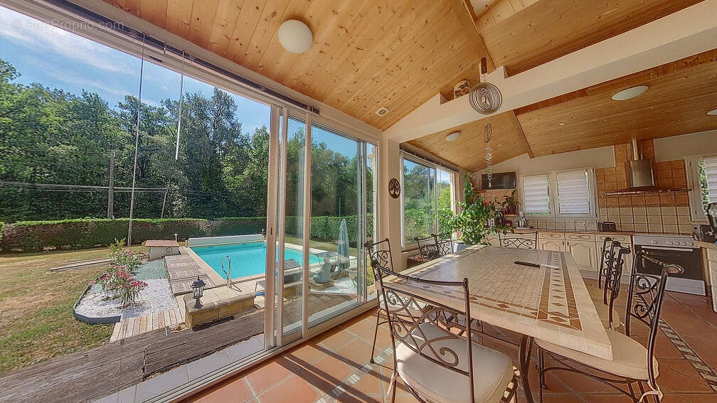 Maison à LA DOUZE