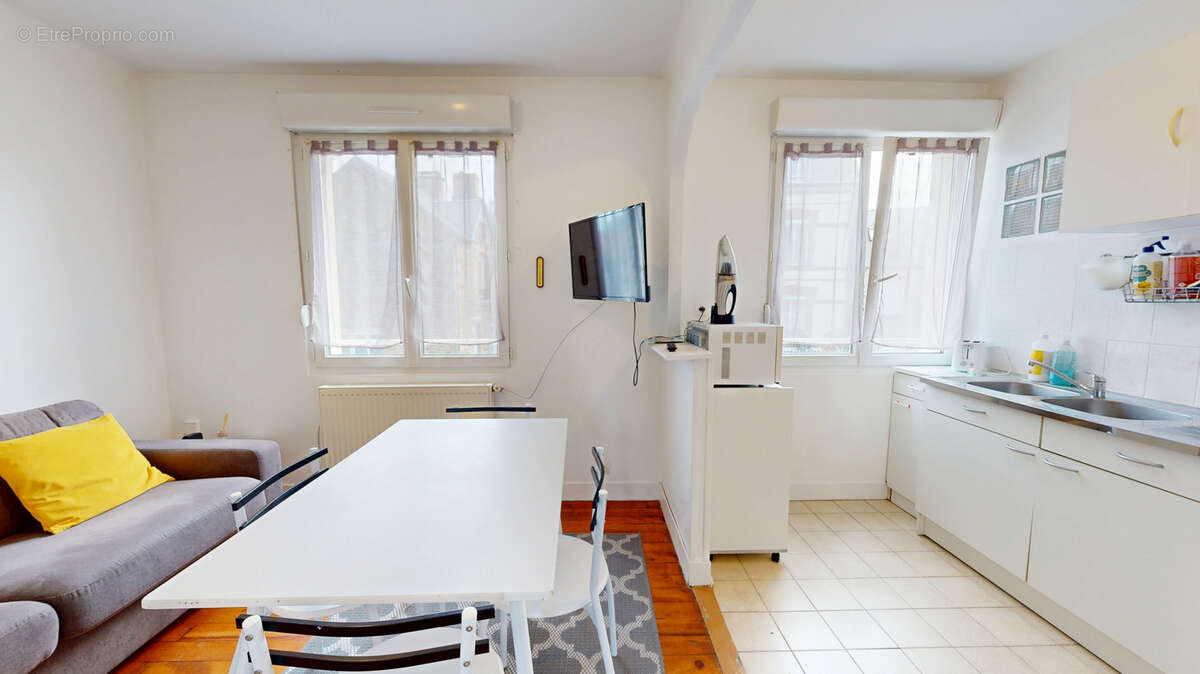Appartement à CAROLLES