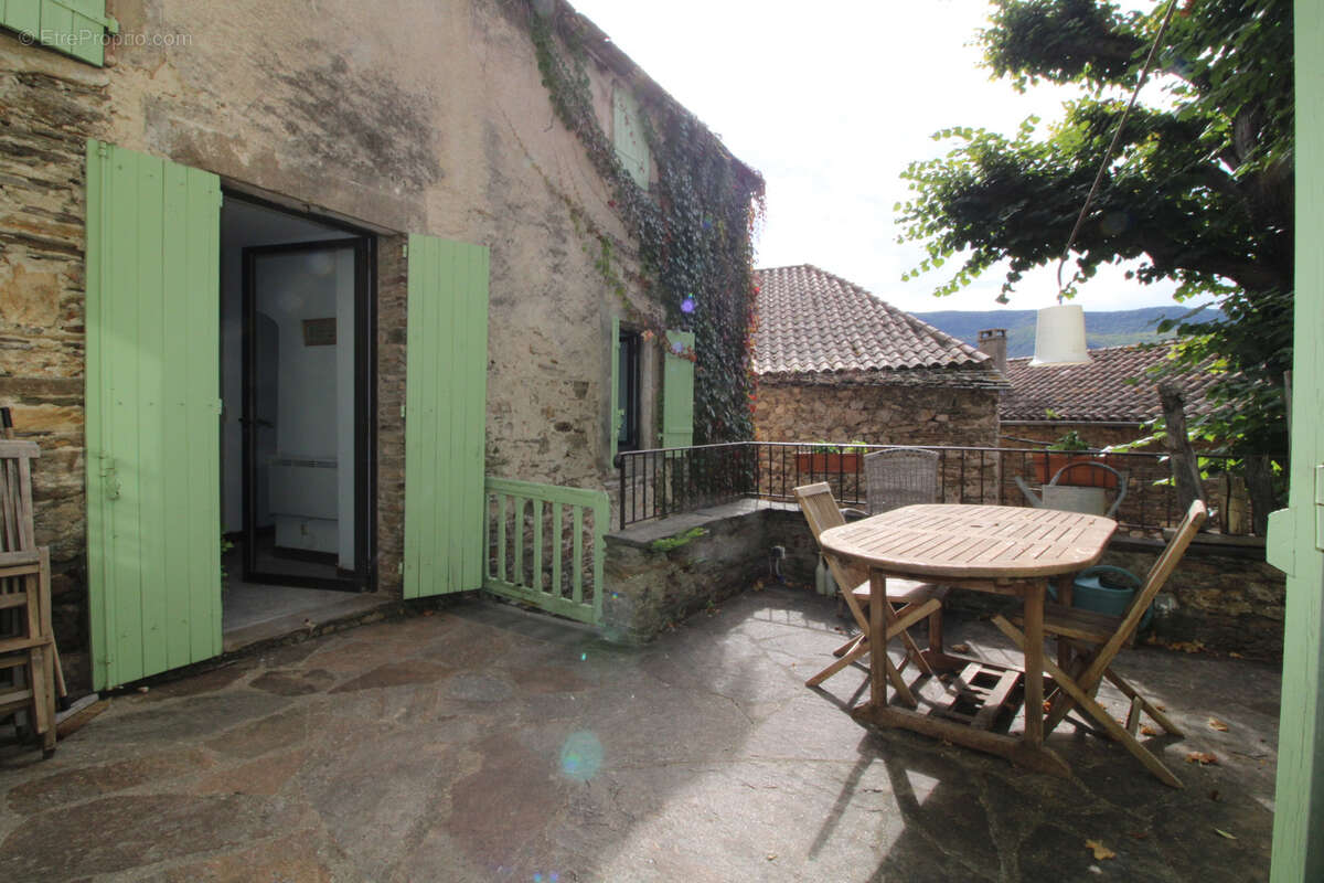 Maison à COLOMBIERES-SUR-ORB