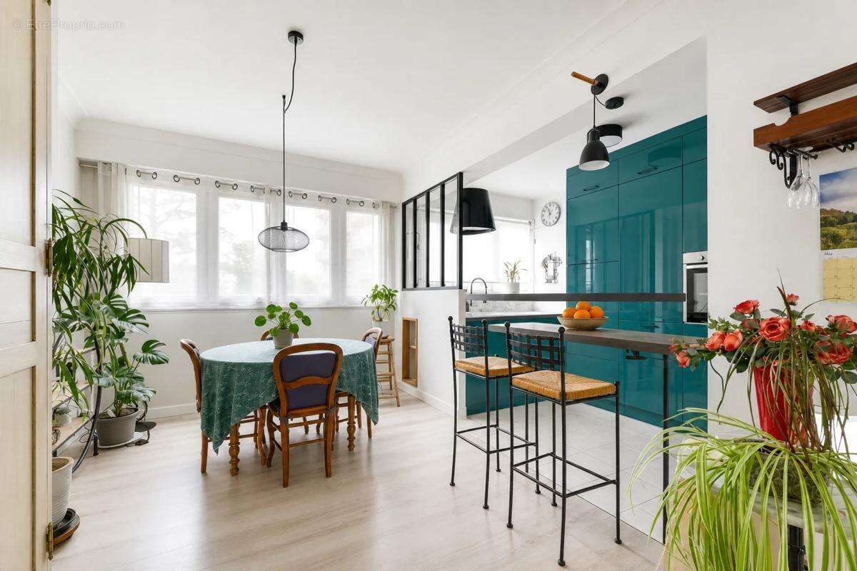 Spacieux T5 de 92 m² avec jardin privé copropriété- - photo 9