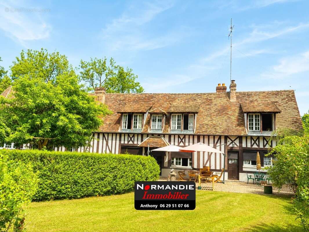 Manoir de caractère – Domaine de 2,2 hectares avec rivière et dépendances - photo 3