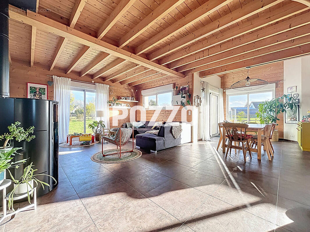 Maison à SAINT-PAIR-SUR-MER