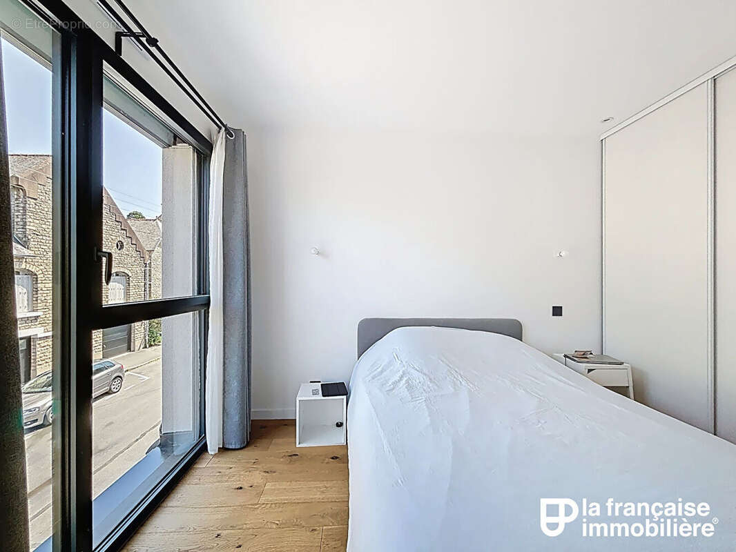 ANTRAIN - FAC DE DROIT - Maison avec 5 chambres, jardin, piscine, garage. - photo 6