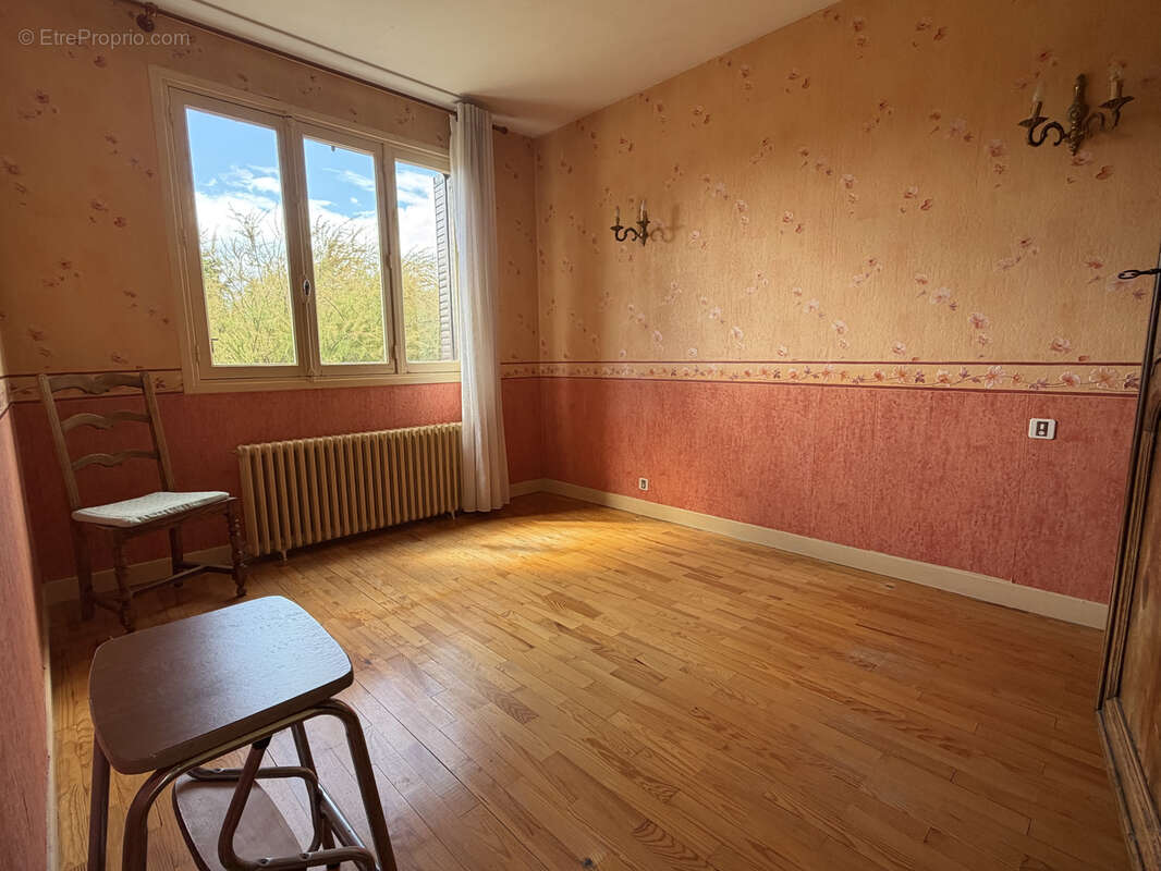 Maison à RIORGES