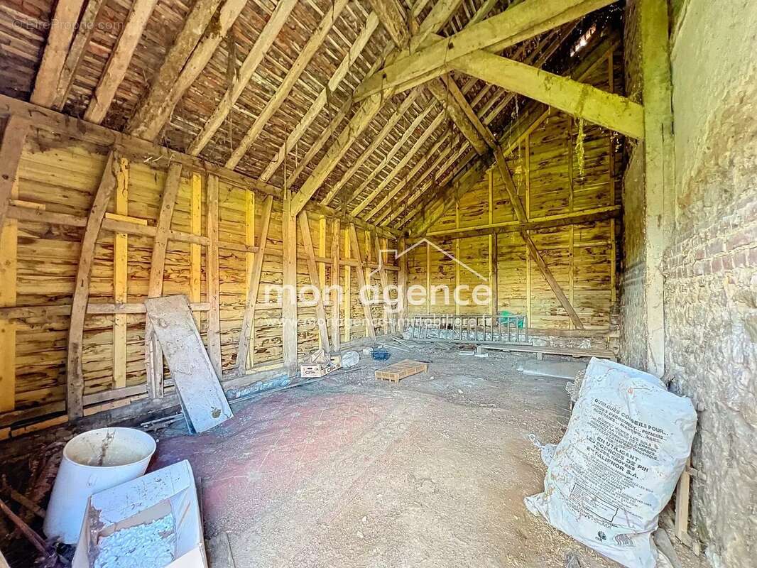 Maison à NEUVILLE-FERRIERES