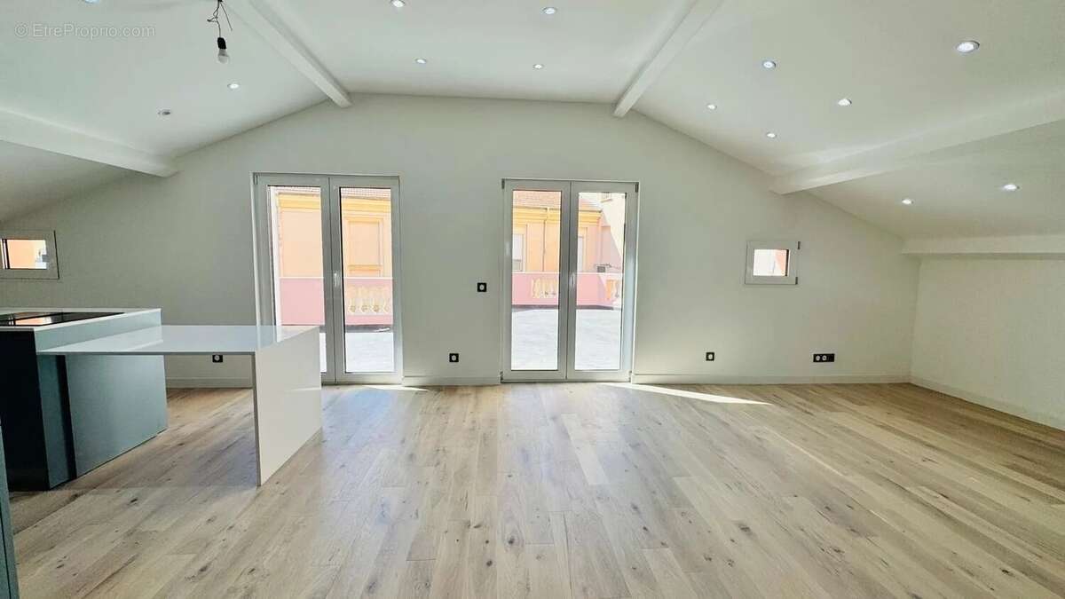 Appartement à MENTON