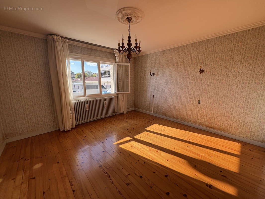 Appartement à LA TALAUDIERE