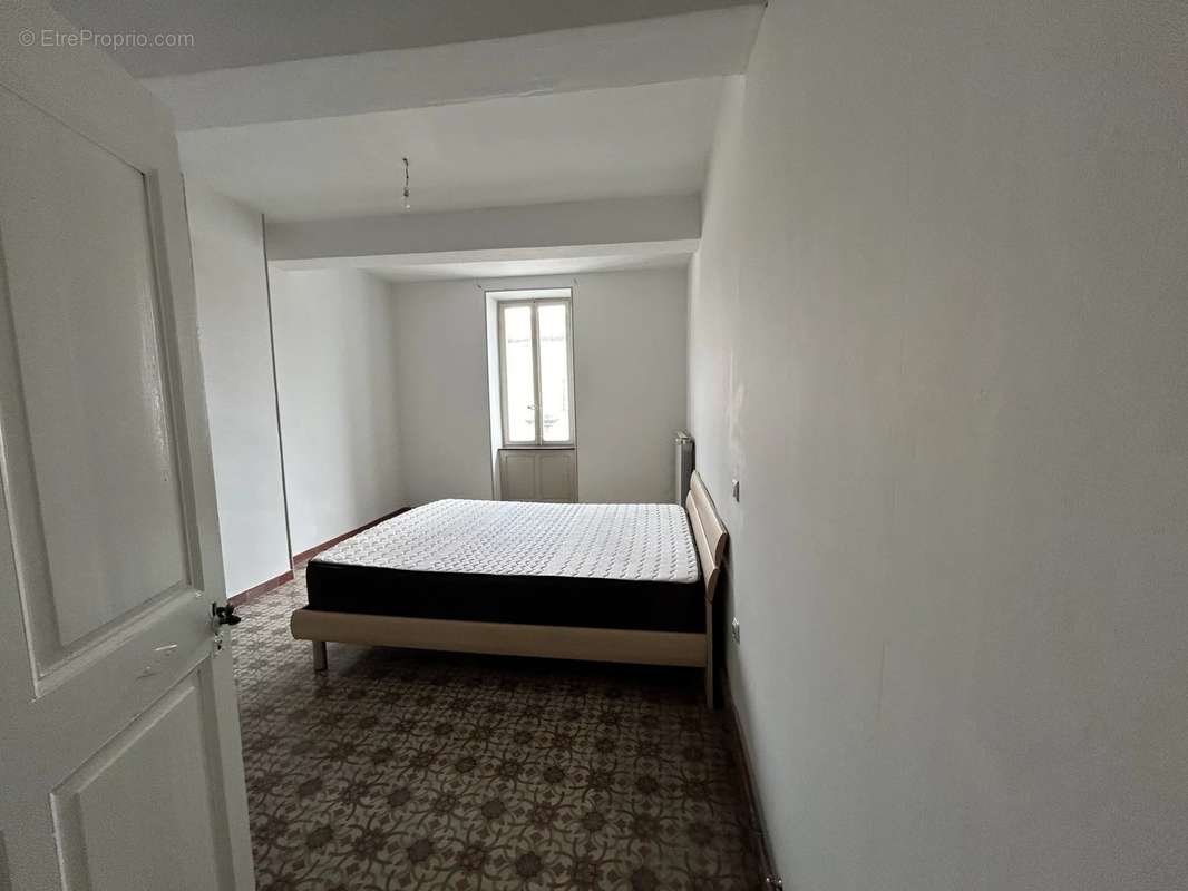 Maison à CUXAC-D&#039;AUDE