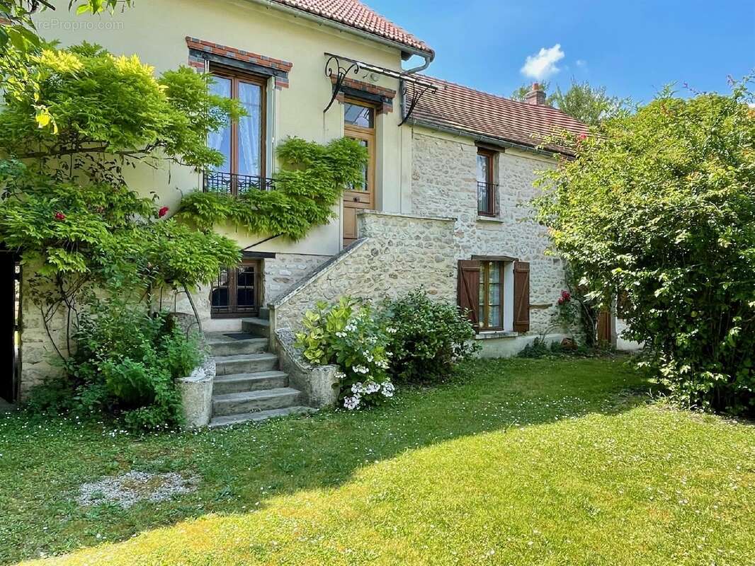 Maison à MILLY-LA-FORET