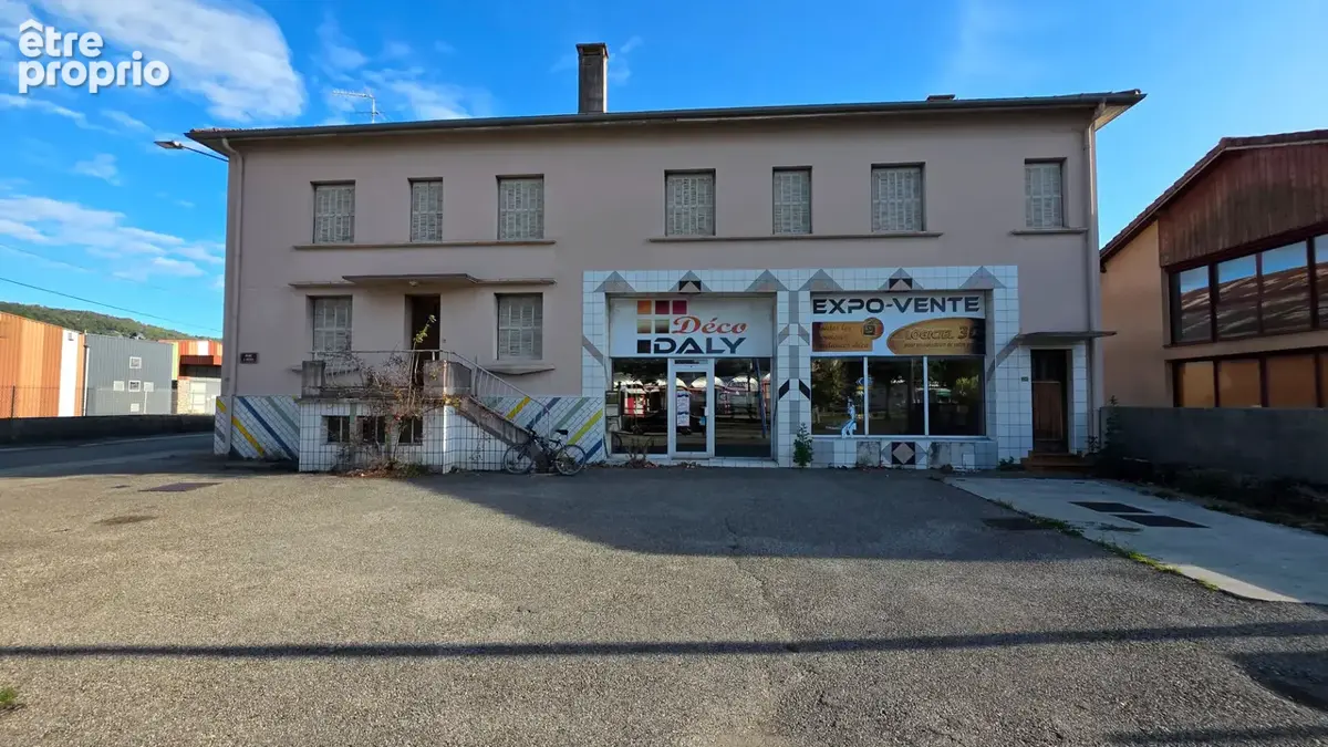 Appartement à MONTREAL-LA-CLUSE